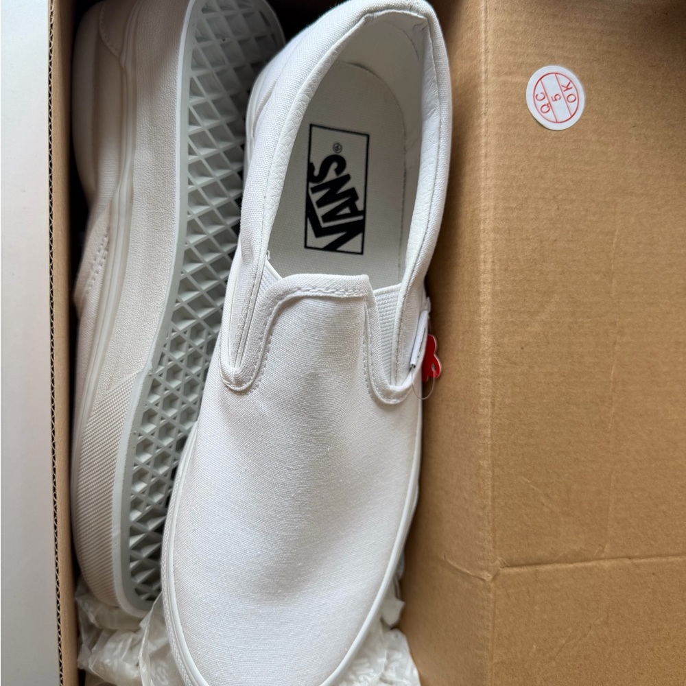 Vans Classic White Slip-On Sneakers - sz 7 (women)